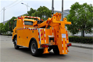 镇沅高速路拖车费